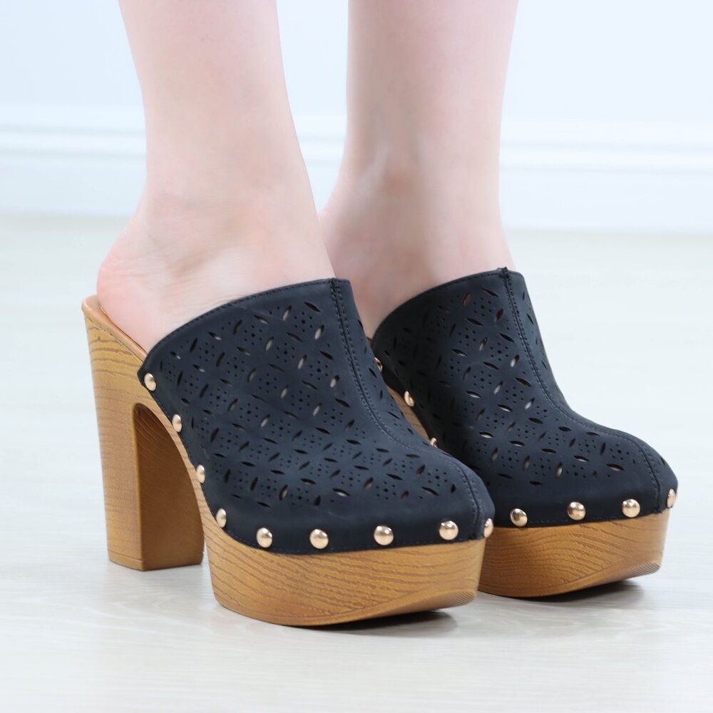 Black Studded Platform Clogs Retro Lightweight Faux Wood Block Heel Mules - Picture 7 of 15